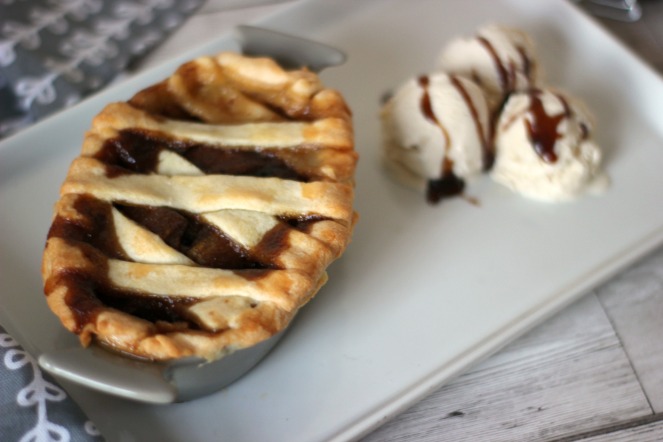 apple-pie-salted-caramel-vegan-food-blog-uk