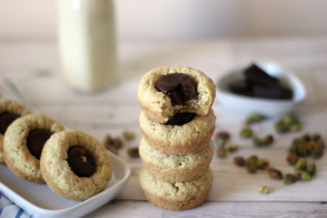 chocolate-pistachio-cookie-cup-vegan-recipe